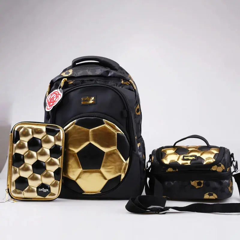 Smiggle Kit/Set Sac à dos école Cartable enfants football soccer gold or gourde pique-nique papeterie Filles / Garçon idéal pour les sorties scolaire - Soldes-ShopOnline