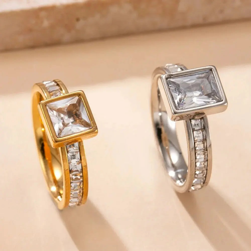 Bague en acier inoxydable 316L pour femmes de luxe Zircon Doigt Bijoux de mode Accessoires Cadeau de fête idée de cadeau femme fille à prix discount - Soldes-ShopOnline