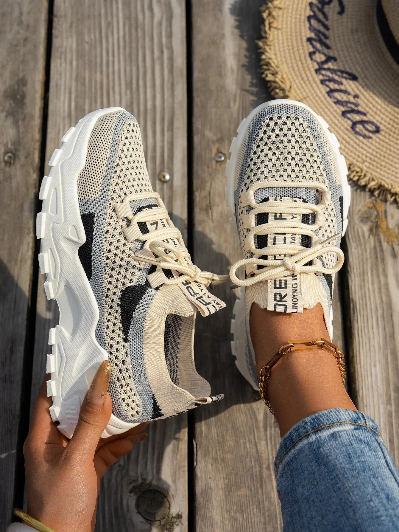 chaussures pour femmes Women’s Slip-On Baskets respirantes Chaussures Minces Été Casual Sneakers Semelles en caoutchouc épaisse Confortable Toutes les saisons Soldes-ShopOnline