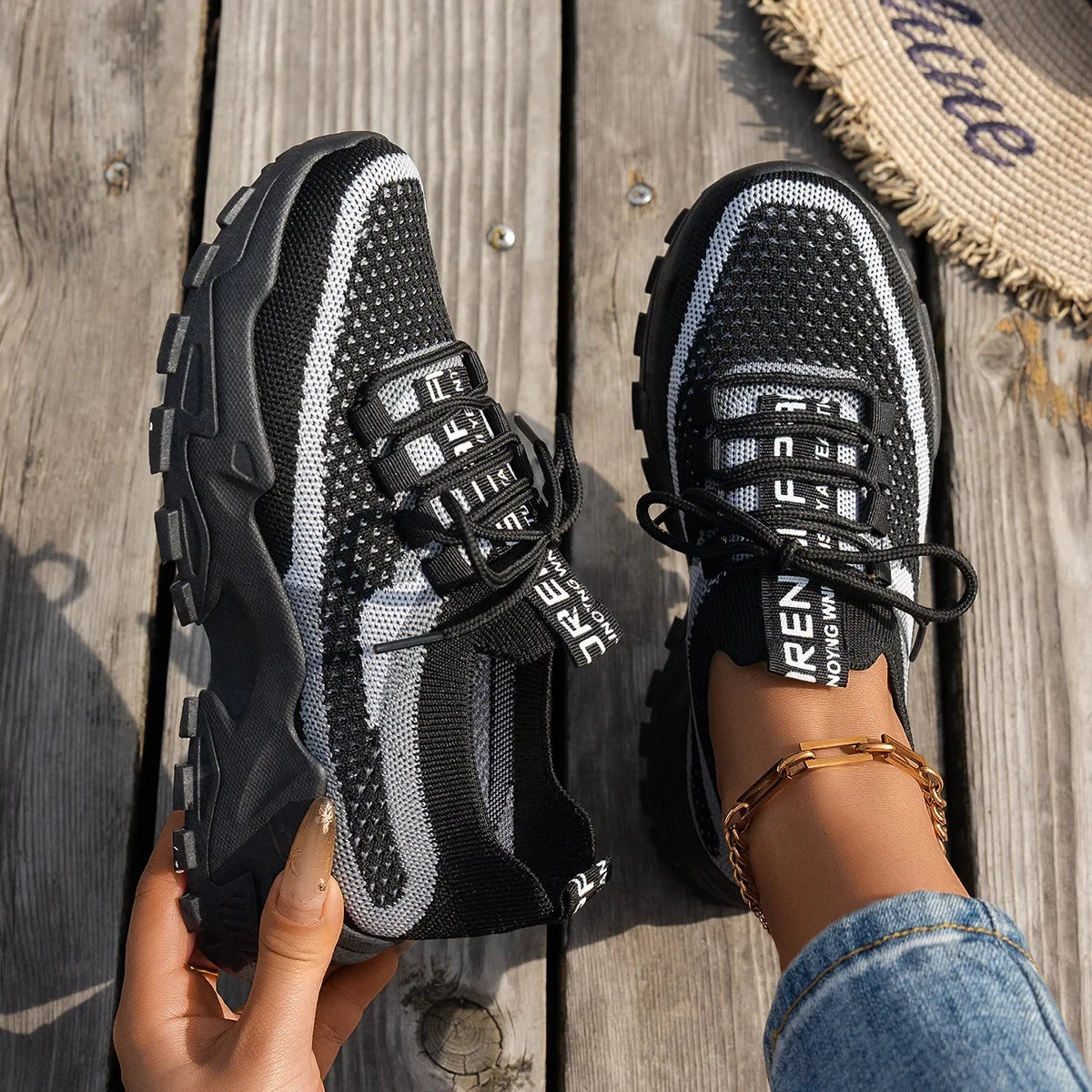 chaussures pour femmes Women’s Slip-On Baskets respirantes Chaussures Minces Été Casual Sneakers Semelles en caoutchouc épaisse Confortable Toutes les saisons Soldes-ShopOnline