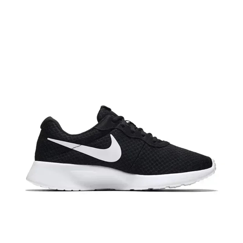Nike Tanjun Sneakers Homme & Femme – Noir/Blanc, Léger, Antidérapant, Low Top Soldes-ShopOnline
