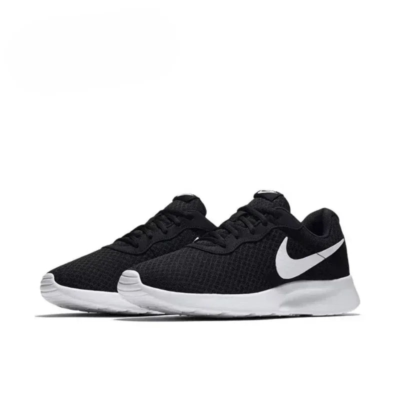 Nike Tanjun Sneakers Homme & Femme – Noir/Blanc, Léger, Antidérapant, Low Top Soldes-ShopOnline