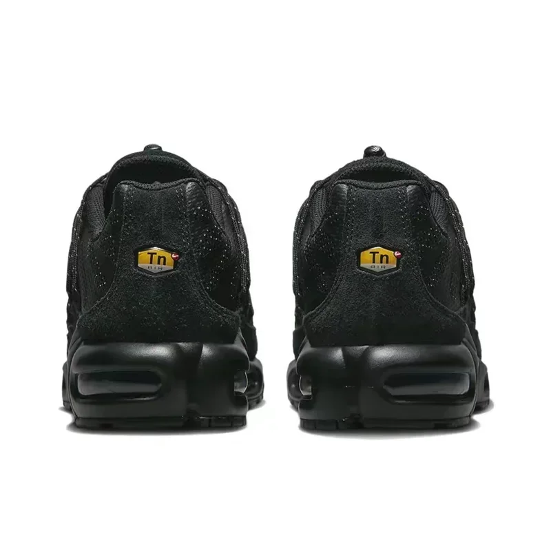 Nike Air Max Plus Utility - Baskets Running Homme Femme - Mesh Respirant & Coussin d'Air - Noir/Blanc FD0670-001 Soldes-ShopOnline