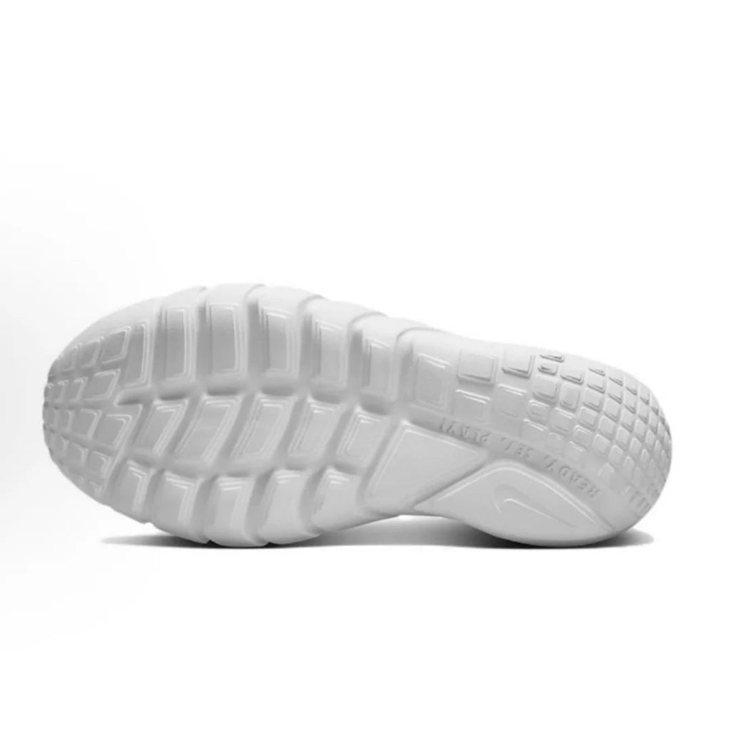 Nike Flex Runner 2 Slip-On Femme – Argent & Blanc, Mesh Cousu, Légère, Trajet & Voyage Soldes-ShopOnline