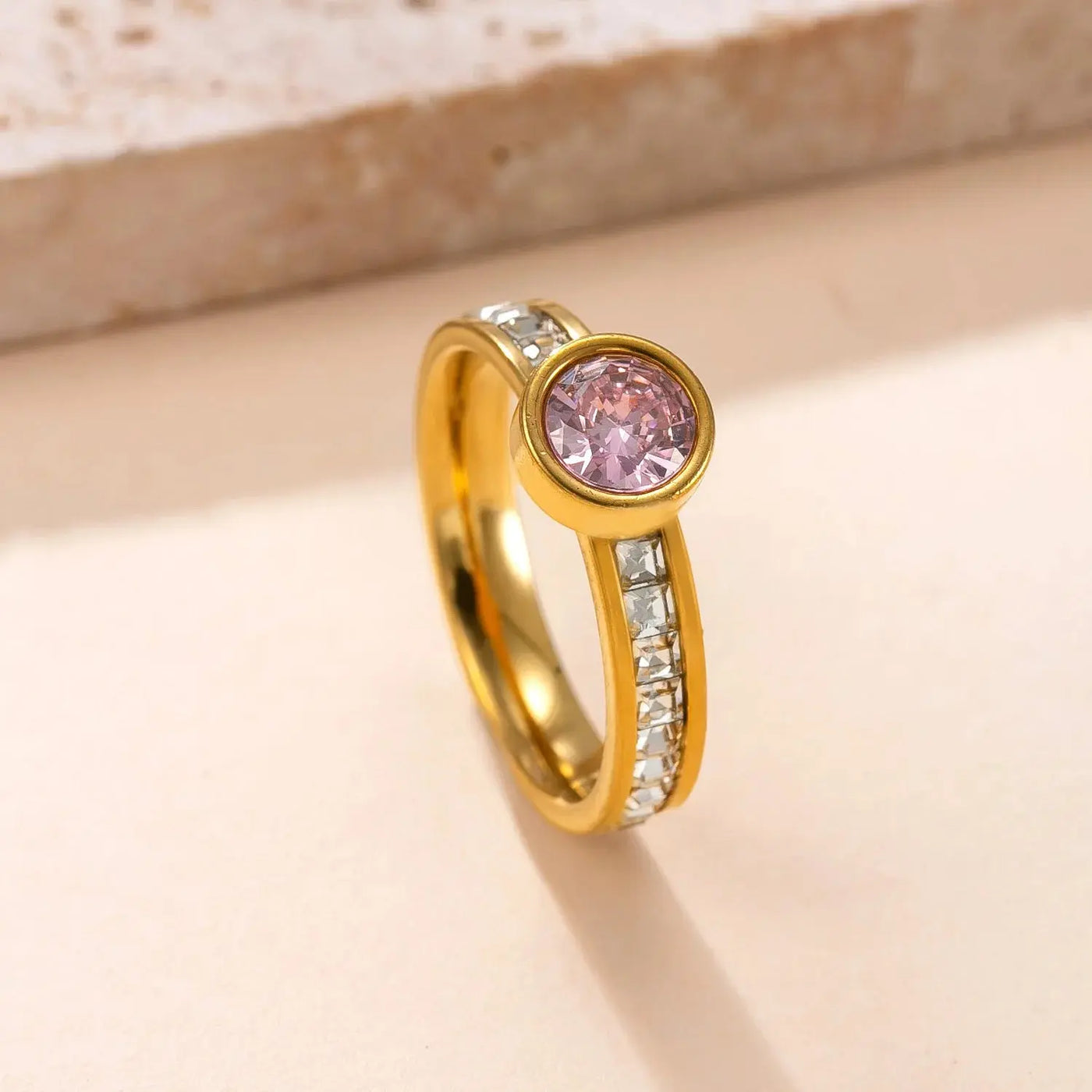 Bague en acier inoxydable 316L pour femmes de luxe Zircon Doigt Bijoux de mode Accessoires Cadeau de fête idée de cadeau femme fille à prix discount - Soldes-ShopOnline
