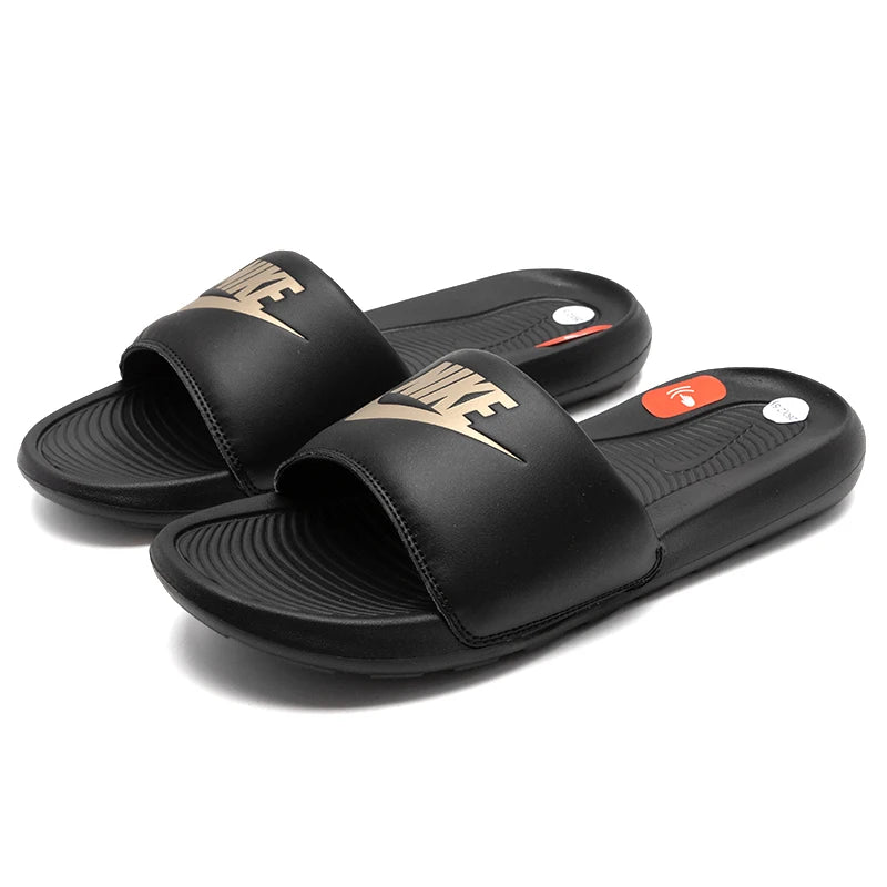 Claquettes Nike Unisexe – Sport, Plage & Casual, Confortables, Homme & Femme, Tailles 39-48 Soldes-ShopOnline