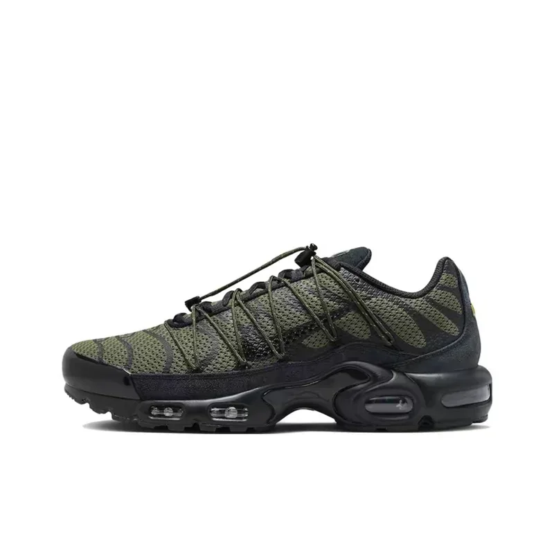 Nike Air Max Plus Utility - Baskets Running Homme Femme - Mesh Respirant & Coussin d'Air - Noir/Blanc FD0670-001 Soldes-ShopOnline